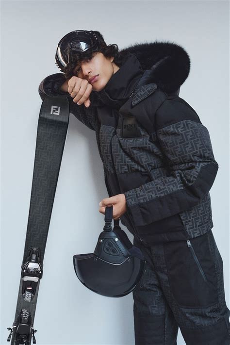 fendi costum de ski|Skiwear .